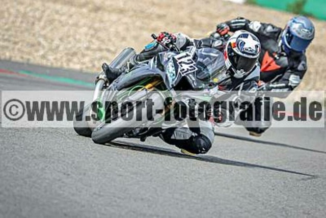 spof1280 | Professionelle Fotos von Sportveranstaltungen, aber auch Hochzeiten und anderen Events. - Realisiert mit Pictrs.com