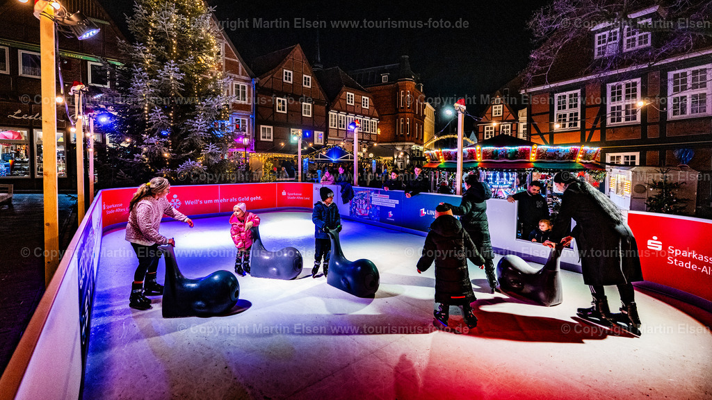 Stade Fischmarkt Weihnachtsmarkt_ELS_7737291124p | Fotos aus den Touristenorten aus Norddeutschland. - Realisiert mit Pictrs.com