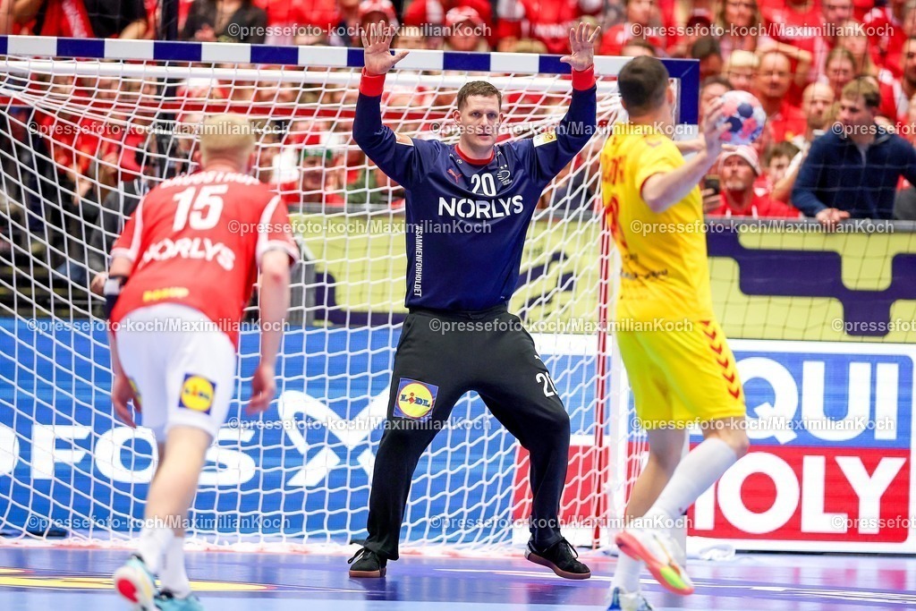 EHF16012602168 | 16.01.2026, Handball, Men's EHF EURO 2026, Dänemark - Nordmazedonien, Jyske Bank Boxen in Herning, Dänemark, Preliminary Round:  Kevin Moller (Denmark #20) 