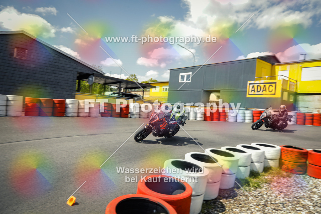 OBK_Mai_Volker_Adam-10932 | Hier findet Ihr Bilder von Touristenfahrten auf der Nürburgring Nordschleife oder von anderen Veranstaltungen die ich besucht habe. Viel Spass beim Durch Schauen 