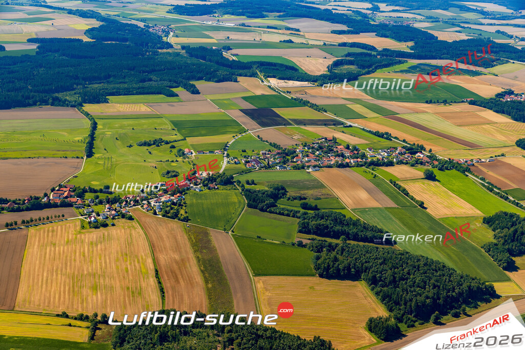 Geschenkidee Martinshaun bei Ergoldsbach -Die Luftbildaufnahme wurde 2025 vom UL-Flugzeug heraus erstellt ( keine Drohne ) - Hochauflösende Luftaufnahme -Nicht vergleichbar mit Google Maps oder Satelittenbilder- Die Geschenkidee !Mit Lizenz und Bildrechte bestellbar