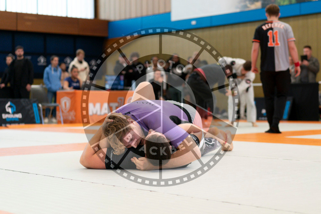 20240915PBB0098 | Athletes compete during the Grappling Industries’ grappling and Brazilian jiu-jitsu competition in Berlin, on September 15, 2024.