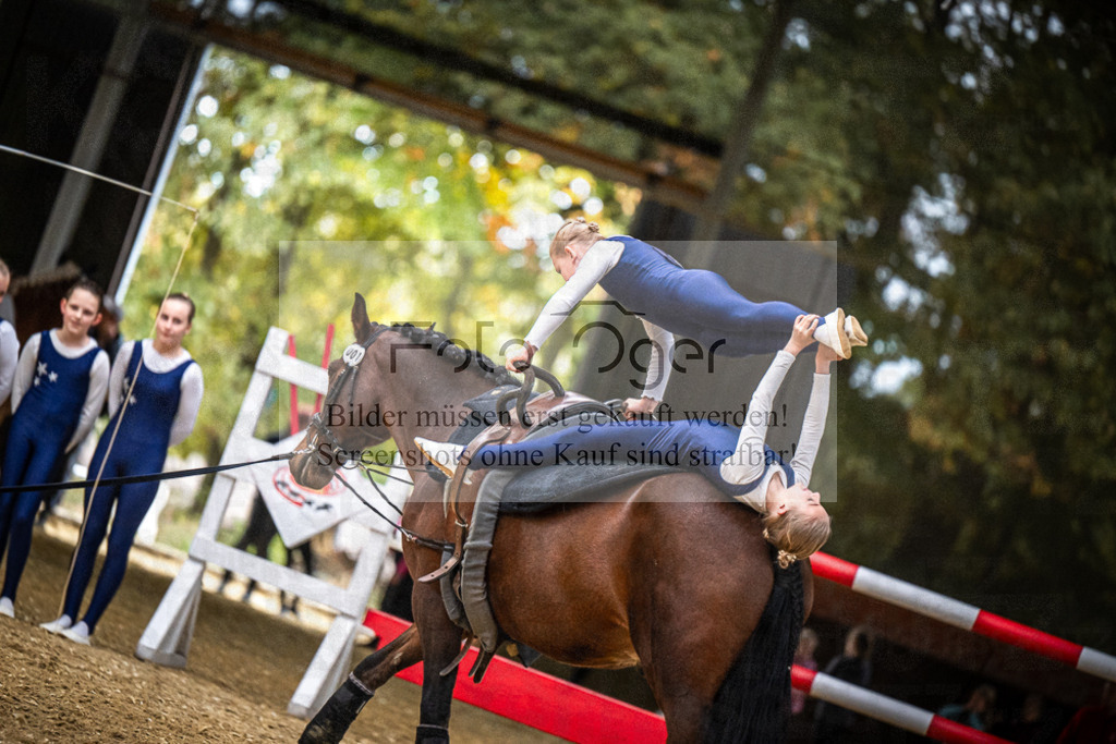 DOS_0351 | Entdecke hochwertige Reitturnierfotos von Foto Oger. Professionell, emotional und authentisch – jetzt Lieblingsmomente im Shop bestellen.Deutschlandweite Turnierfotografie. - Realisiert mit Pictrs.com