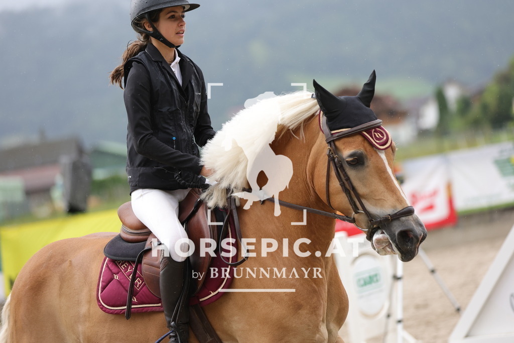 0P6A1720 | Willkommen bei Brunnmayr - Design & Fotografie – Ihrem Spezialisten für Reitturniere und Pferdeveranstaltungen in Oberösterreich, Salzburg und Bayern! Seit über 17 Jahren sind wir leidenschaftlich dabei.