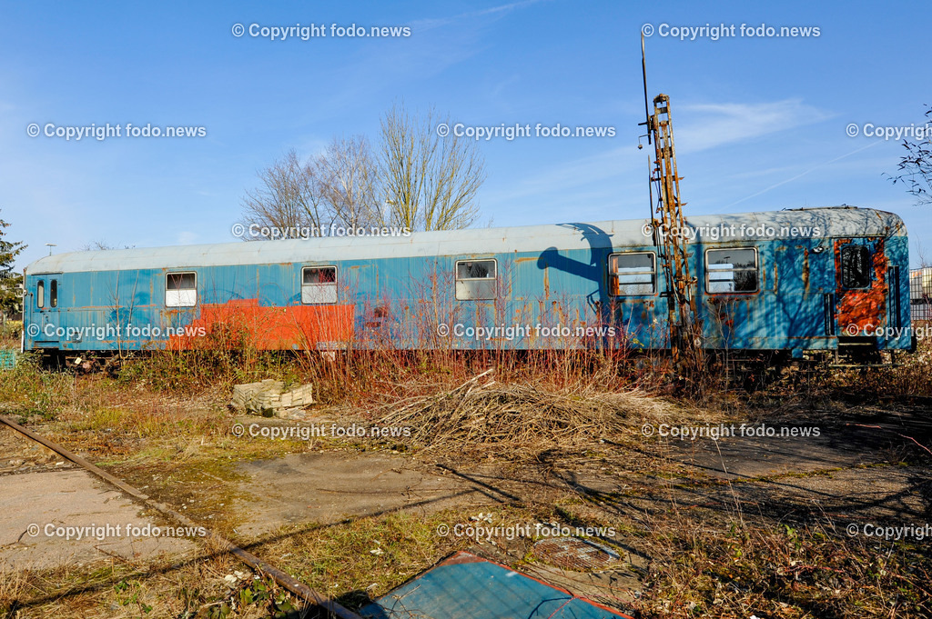 Deutschland_ Baden-Wuerttemberg_ Heilbronn_ 21.02.2025-15 | 21.02.2025, Deutschland, GER, Baden-Wuerttemberg, Heilbronn im Bild Themenbild, Stadtansichten, Ehemaliges Sueddeutsches Eisenbahnmuseum, Museum, Zug, Eisenbahn, Lost Place, aufgelassen, verwildert, Waggon