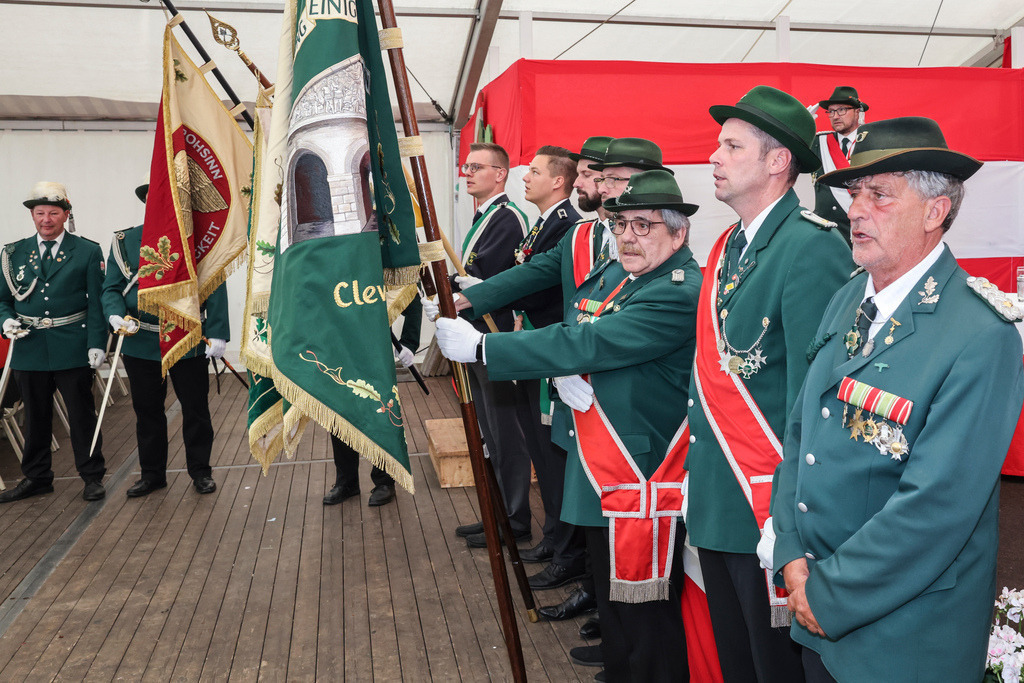 top-top.de 240602-037 | Foto, Video, Fotografie, Videografie, Fotobox, DJ, Discjockey, Musik, Musikbox, Veranstaltung, Photobooth, Amazon, Ebay, Buchtipp, Bestseller, Autor, Verlag, Buch, Wesel, Hamminkeln, NRW, Dinslaken, Rees, Drohne, Hochzeit, Party, Fotobox, Wesel, Fotograf