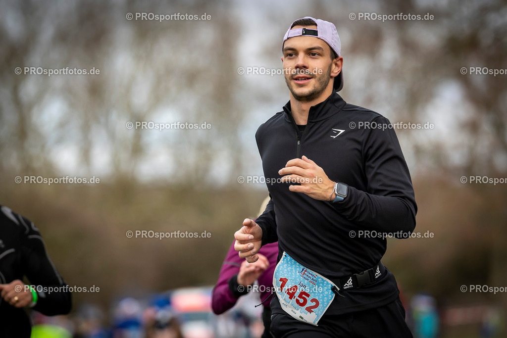 Bonner Nikolauslauf in Bonn, 08.12.2024 | Impressionen vom Bonner Nikolauslauf am 08.12.2024 in Bonn (Freizeitpark Rheinaue). Foto: BEAUTIFUL SPORTS/Axel Kohring