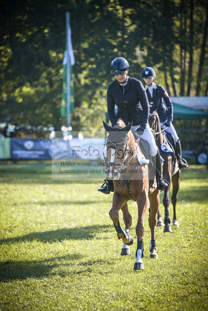 DOS_0151 | Entdecke hochwertige Reitturnierfotos von Foto Oger. Professionell, emotional und authentisch – jetzt Lieblingsmomente im Shop bestellen.Deutschlandweite Turnierfotografie. - Realisiert mit Pictrs.com