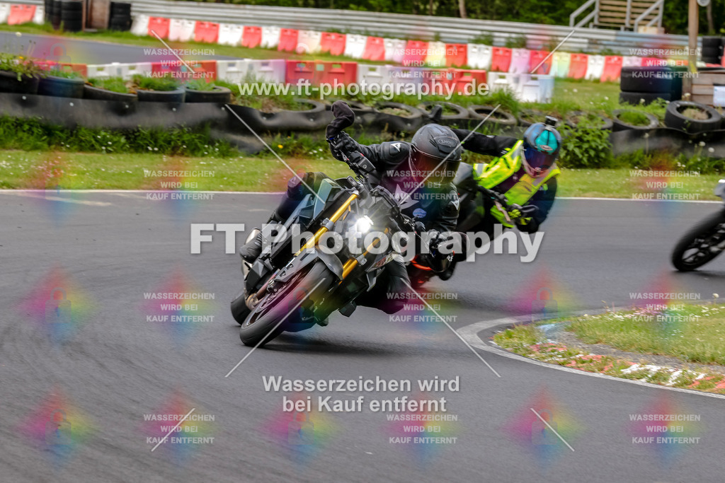 MotoTeamVBK-20885 | Hier findet Ihr Bilder von Touristenfahrten auf der Nürburgring Nordschleife oder von anderen Veranstaltungen die ich besucht habe. Viel Spass beim Durch Schauen 