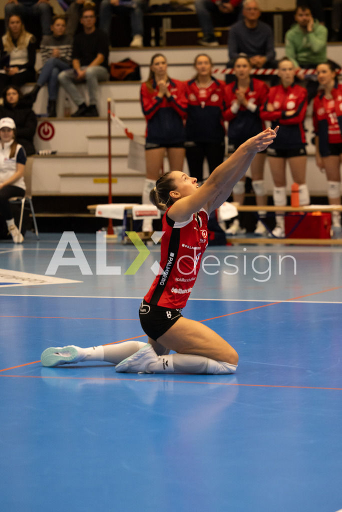 Volleyball I Frauen I Saison 2025-2026 I CEV Volleyball Challenge Cup 2026 | Women I 16th Finals I VC Kanti Schaffhausen - TJ Ostrava I 03.12.2025 | VC Kanti Schaffhausen - 8 Lina-Marie Lieb (DE) – Aussen - Realisiert mit Pictrs.com