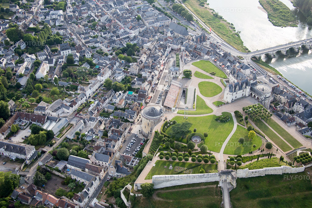 Luftbild: Ortsansicht in Amboise im Bundesland Indre-et-Loire in Frankreich. Foto: IMG_082391.jpg vom 20.06.2015 durch Werner Riehm/FLY-FOTO.de