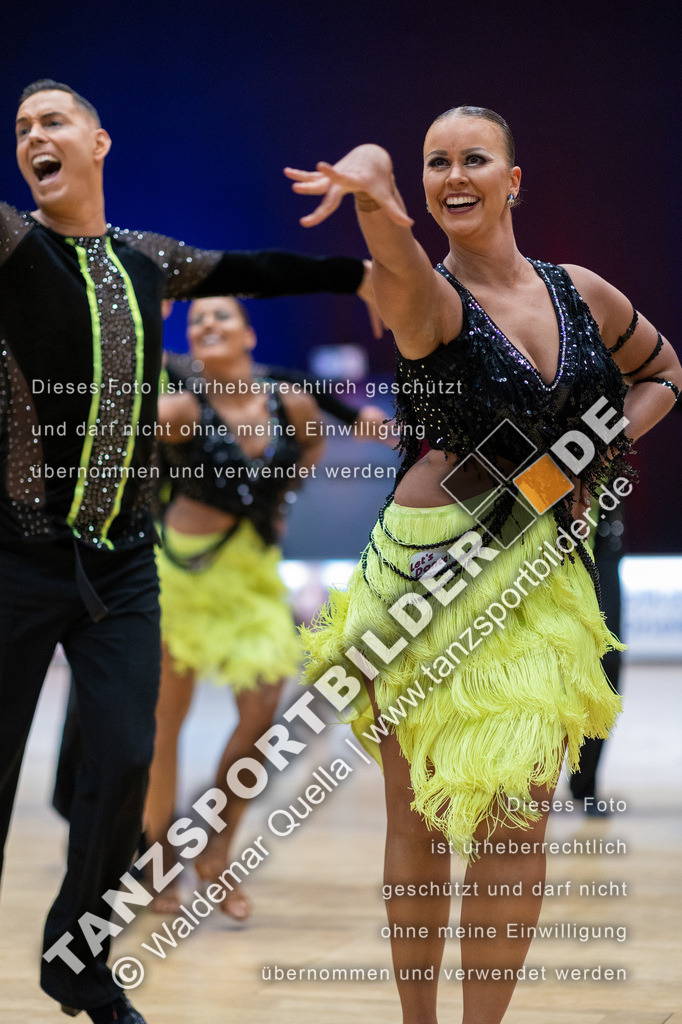 20230114-00902 | Hier finden Sie Tanz Bilder vom Latein und Standard Formationen tanzen. Sportbilder vom Tanzsport. Schöne Fotos und von Weltmeisterschaft, Europameisterschaft, Bundesliga, Regionalliga, Oberliga und Landesliga sowie von GOC Stuttgart, DanceComp, WM Bremen