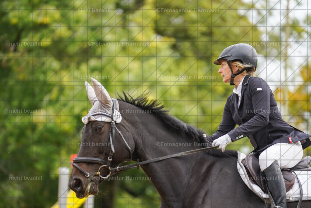 20221009-FAH08660 | Diessen am Ammersee, 2022, Dressur- und Springturnier, Reitsportbilder, Turnierfotografen Bayern, Pferdefotografen, Fotoagentur Herrmann, Turnierbilder