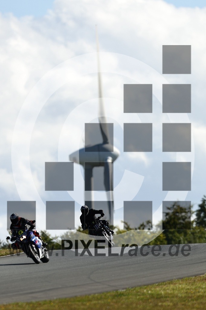 0096-20250915_01249 | Schöne Erinnerungen an spannende Momente - das festzuhalten ist unser Job. PIXELrace.de ist seit 2003 auf den Rennstrecken Europas unterwegs um die Action draußen beim Fahren und die wunderbare Stimmung imm Fahrerlager für euch einzufangen.