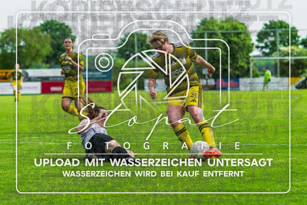 Kreisliga Damen HK/CE - SG Fulde vs. SG Nordheide | Marina Dehnbostel (SG Fulde#24), Saskia Sterberg (SG Nordheide#3); Kreisliga Damen HK/CE - SG Fulde vs. SG Nordheide am 10.05.26 in Fulder Zentralstadion, Fulde - Realisiert mit Pictrs.com