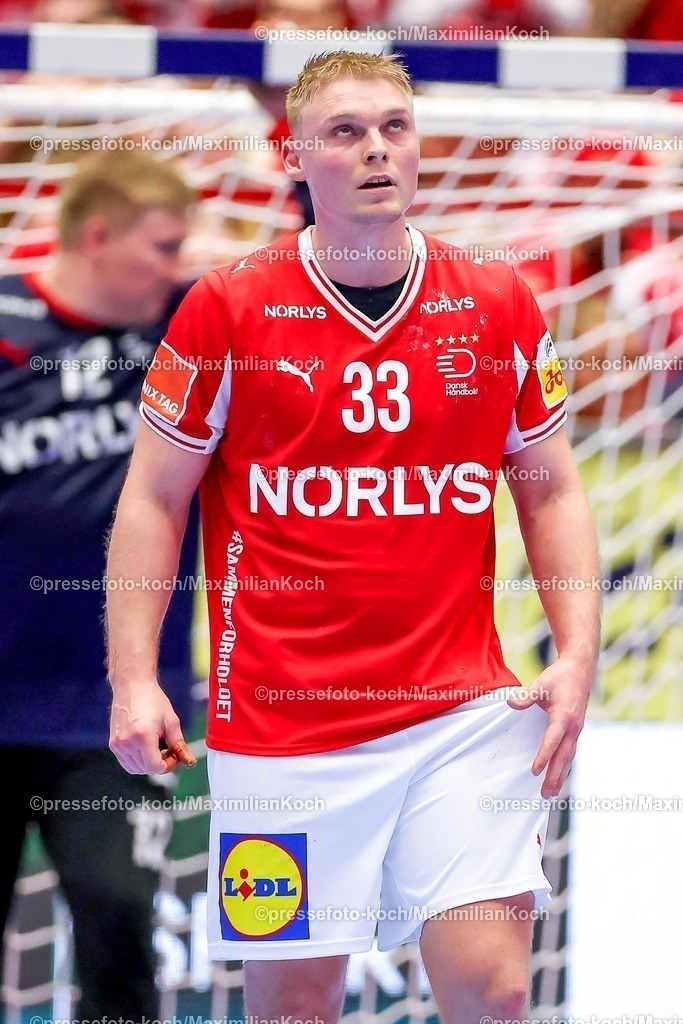 EHF16012602163 | 16.01.2026, Handball, Men's EHF EURO 2026, Dänemark - Nordmazedonien, Jyske Bank Boxen in Herning, Dänemark, Preliminary Round:  Emil Siersbaek Bergholt (Denmark #33) 