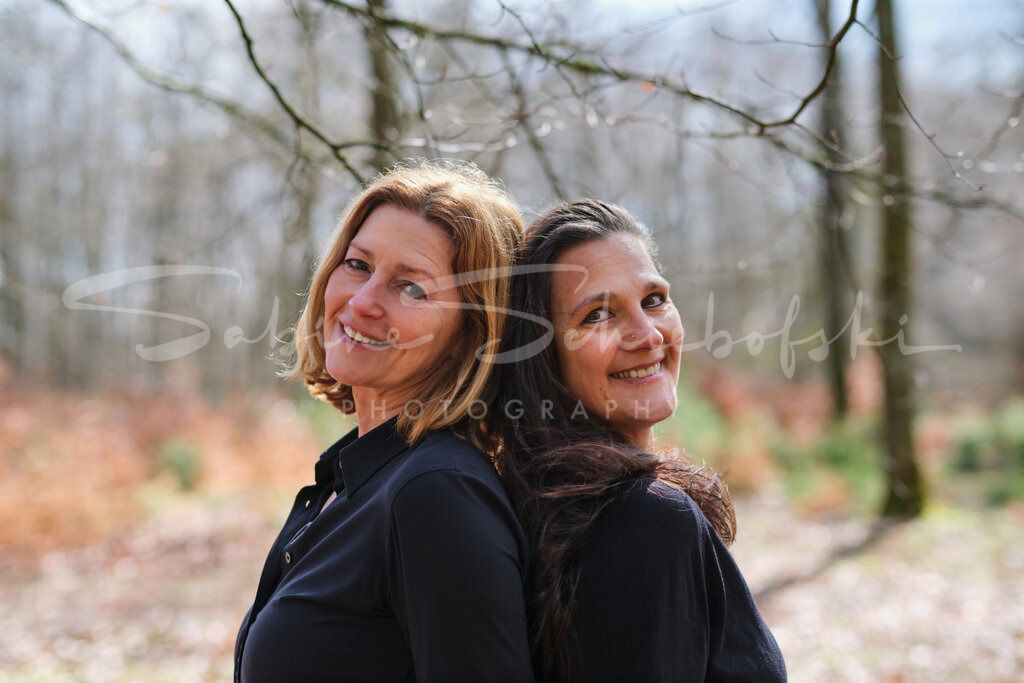 Beste Freunde | People- und Tierfotografie, Imageaufnahmen, Veranstaltungsfotografie und Wandbilder aus der Natur ★ Made in Germany ✔️ Druck + Downloads ✔️ Naturfotografie in Top Qualität ★ schneller Versand, weltweite Lieferung! - Realisiert mit Pictrs.com