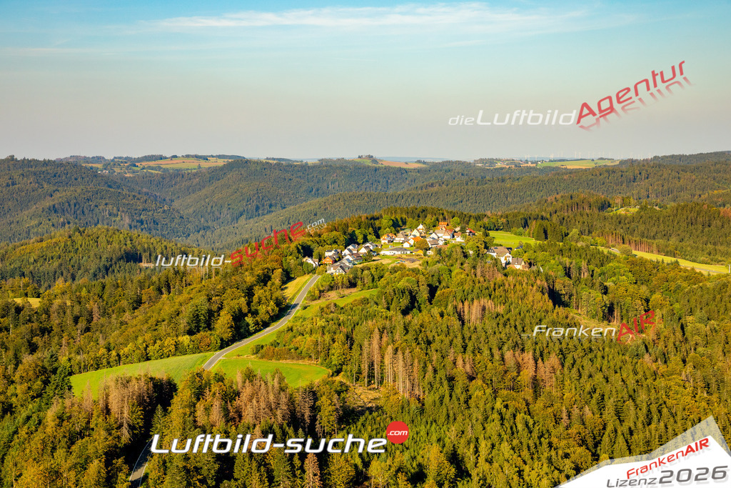 Das Luftbild zeigt : Schlegelshaid Steinwiesen - Die Luftaufnahme wurde 2023 vom UL-Flugzeug aus erstellt ( keine Drohne ) - Hochauflösende Luftaufnahme - Für grossformatige Ausdrucke geeignet. Die Geschenkidee !Mit Lizenz und Bildrechte bestellbar