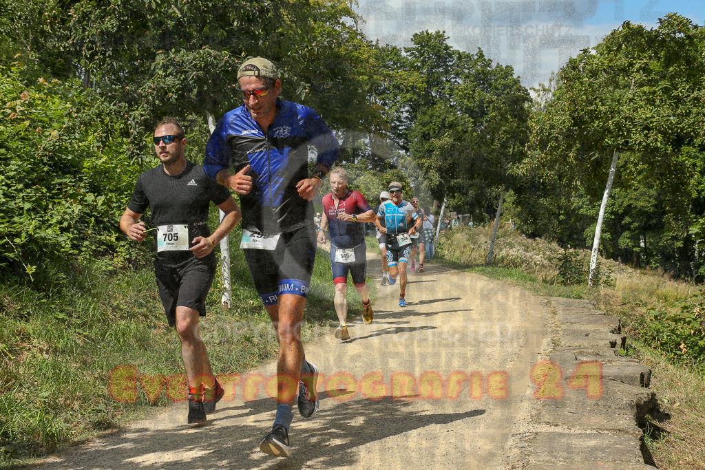 250824_1335_EX1_2896 | Sportfotografie im Rhein-Sieg Kreis, Köln, Bonn, NRW, Rheinland Pfalz, Hessen, etc. Unser Tätigkeitsfeld umfasst den Laufsport vom Volkslauf über den Marathon, Duathlon, Triathon bis zum Ultralauf wie Kölnpfad Ultra oder Schindertrail.