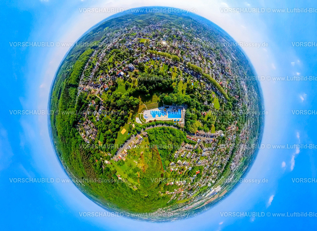 Witten240590406FreibadAnnen | Luftbild von Witten, Freibad Witten-Annen, geschwungener Beckenrand, Ortsteil Wiiten-Annen, fischaugenaufnahme, fish-eye, Ruhrgebiet, Nordrhein-Westfalen, Deutschland