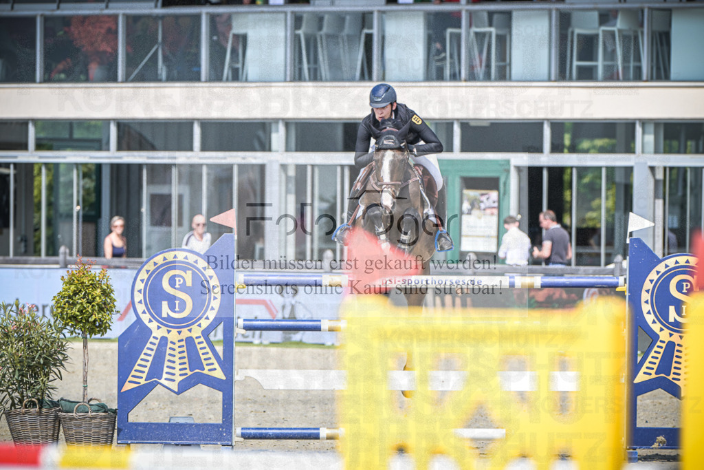 DOS_6426 | Entdecke hochwertige Reitturnierfotos von Foto Oger. Professionell, emotional und authentisch – jetzt Lieblingsmomente im Shop bestellen.Deutschlandweite Turnierfotografie. - Realisiert mit Pictrs.com