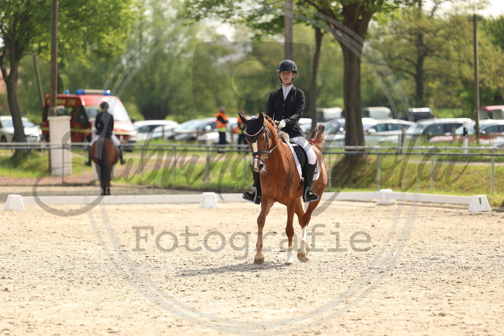 994A6748 | sabrinanicolaifotografie - Realisiert mit Pictrs.com