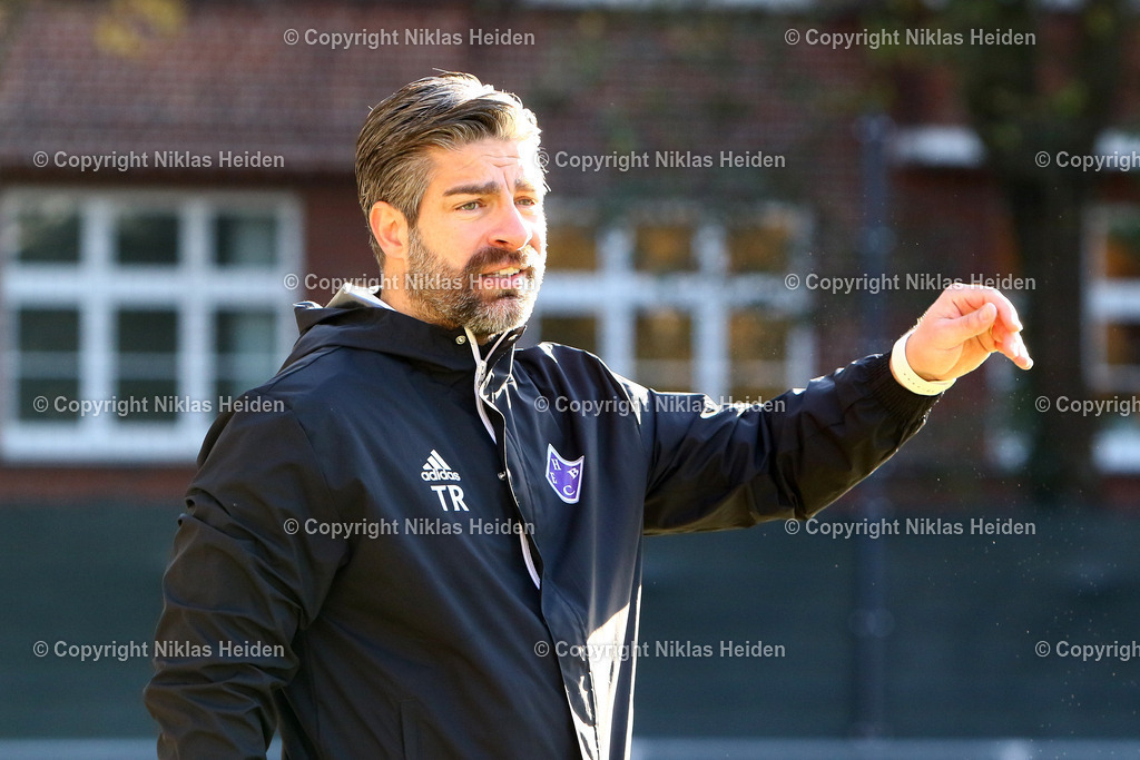 NH_HEBC_TuSDassendorf_OberligaHamburg_03112024 | Özden Kocadal (Trainer, HEBC)Fußball I Herren I Gamesright Oberliga Hamburg I Saison 2024-2025 I 15. Spieltag I HEBC - TuS Dassendorf I 03.11.2024 I Reinmüllerplatz