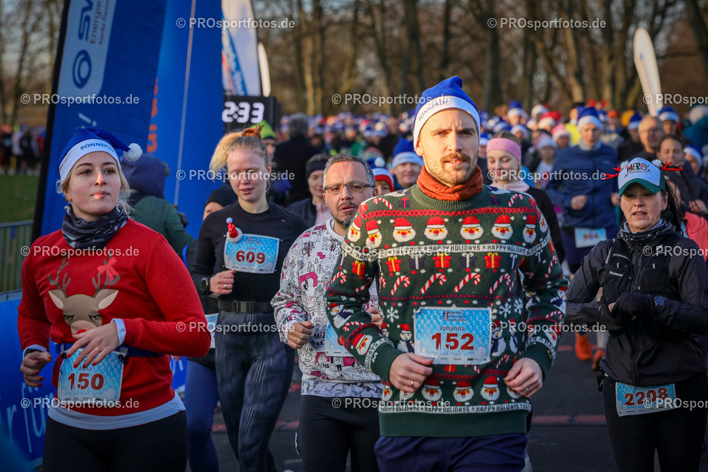 6. Bonner Nikolauslauf; Bonn, 14.12.2025 | Impressionen vom 6. Bonner Nikolauslauf am 14.12.2025 in Bonn (Nordrhein-Westfalen). 