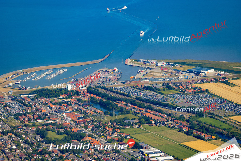 Aktuelles Luftbild von Norddeich mit Nordsee Norden - Die Luftaufnahme wurde 2022 mittels UL-Flugzeug erstellt ( keine Drohne ) - hochauflösende Kamera-Systeme von  Canon -Beste Qualität - Für grossformatige Ausdrucke geeignet. Die Geschenkidee !