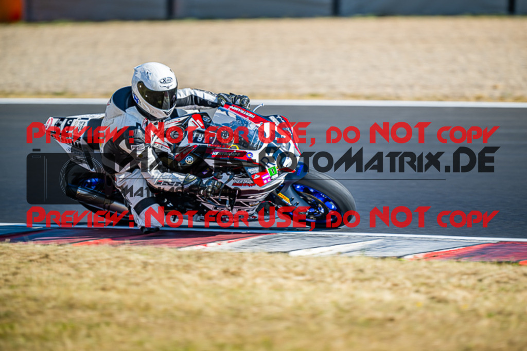 MaZZes_FotoMatrix_220624_9111 | PROSUPERSTOCK