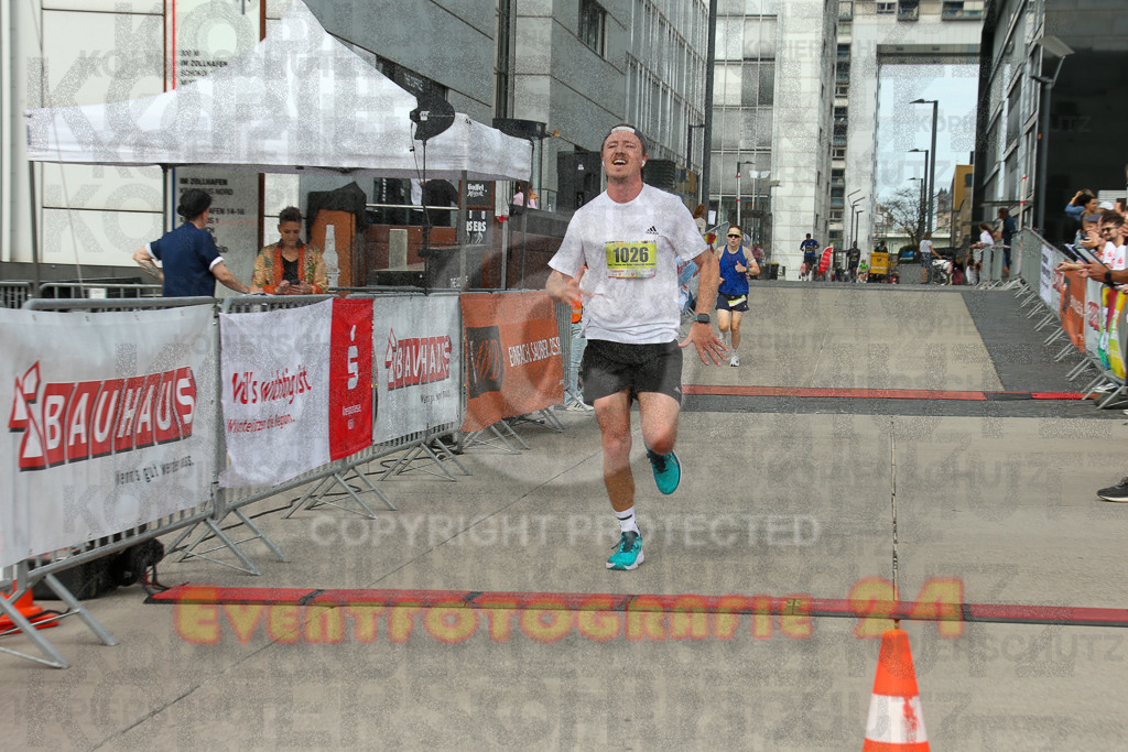 250920_1322_EX1_4206 | Sportfotografie im Rhein-Sieg Kreis, Köln, Bonn, NRW, Rheinland Pfalz, Hessen, etc. Unser Tätigkeitsfeld umfasst den Laufsport vom Volkslauf über den Marathon, Duathlon, Triathon bis zum Ultralauf wie Kölnpfad Ultra oder Schindertrail.