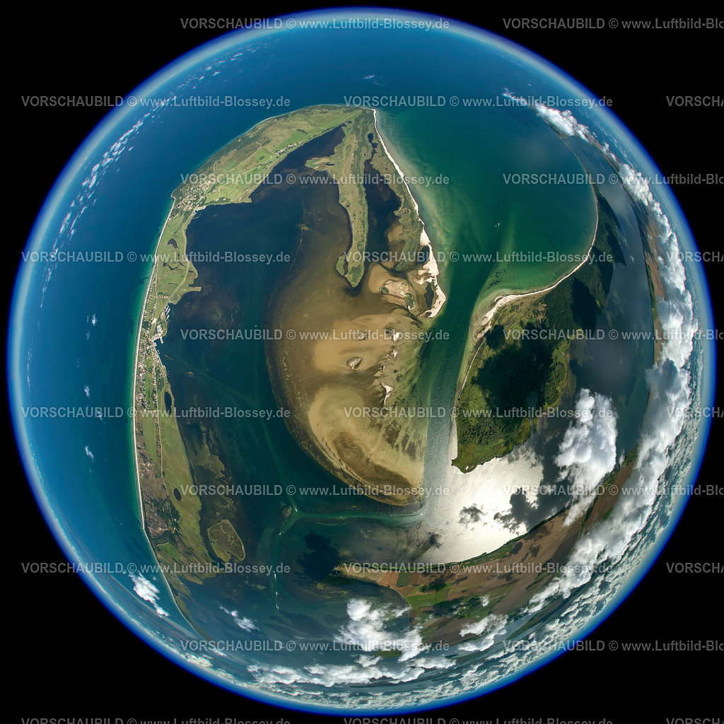 Ruegen12082887BugHiddensee1 | Luftbild, Wolken, Fischaugenlinse, fisheyeobjektiv, rundes Bild,  Insel Hiddensee, Insel Rügen, Mecklenburg-Vorpommern, Deutschland, Europa