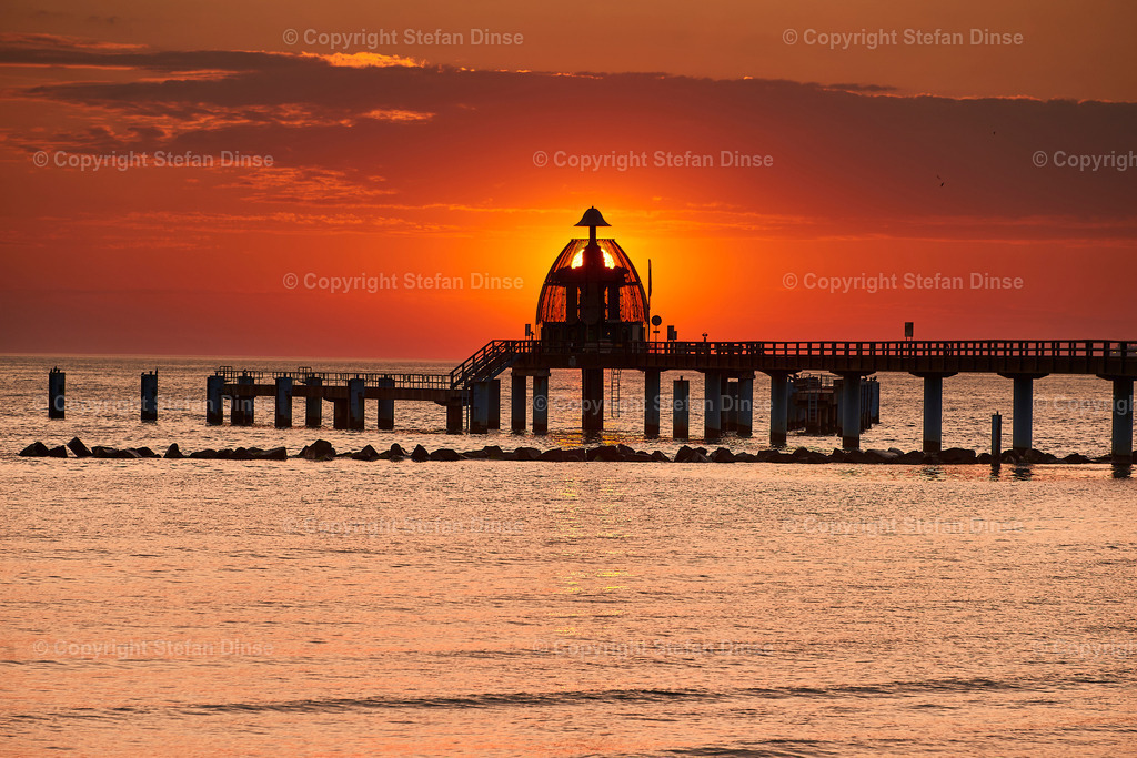 _DSC87205_ | Findlinge im Eis, Zeesenboote bei der Traditionsregatta, eine Seebrücke im Sonnenaufgang - mit den Bildern aus dieser Galerie erhalten Sie wunderschöne Aufnahmen über das ganze Jahr. Ein tolles Produkt zum Verschenken, Werben oder zum Träumen vom nächsten - Realisiert mit Pictrs.com
