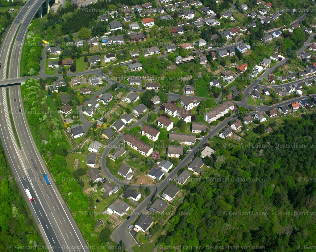 2610122 | DILLENBURG 09.06.2006 Wohngebiet einer Einfamilienhaus- Siedlung  in Dillenburg im Bundesland Hessen, Deutschland // Single-family residential area of settlement  in Dillenburg in the state Hesse, Germany Foto: Gerhard Launer