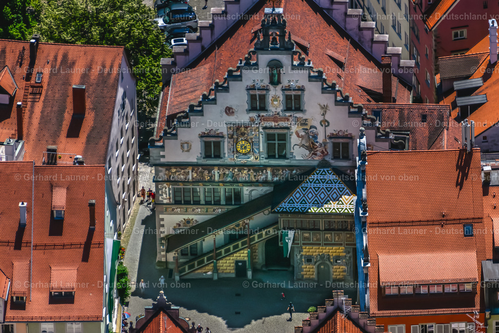 4031531 | LINDAU (BODENSEE) 12.06.2020 Altstadtbereich und Innenstadtzentrum mit dem Gebäude Altes Rathaus in Lindau (Bodensee) am Bodensee im Bundesland Bayern, Deutschland. // Old Town area and city center with dem Gebaeude Altes Rathaus in Lindau (Bodensee) at Bodensee in the state Bavaria, Germany. Foto: Gerhard Launer