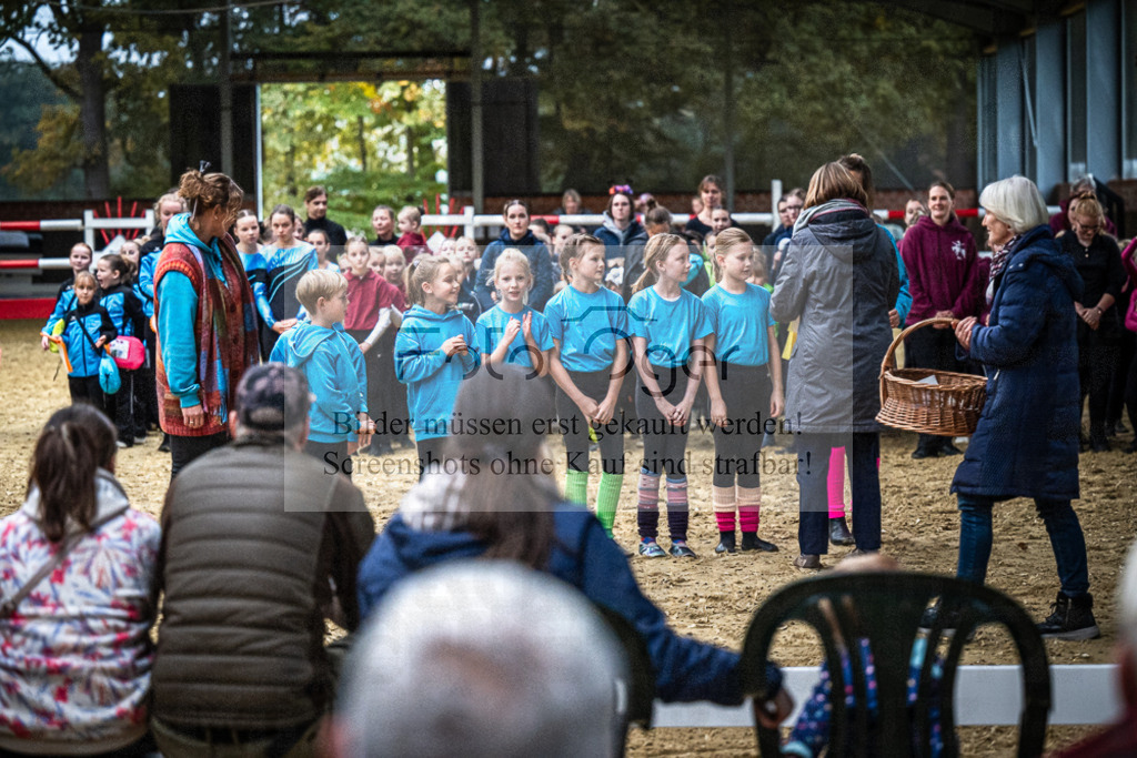 DOS_0229 | Entdecke hochwertige Reitturnierfotos von Foto Oger. Professionell, emotional und authentisch – jetzt Lieblingsmomente im Shop bestellen.Deutschlandweite Turnierfotografie. - Realisiert mit Pictrs.com