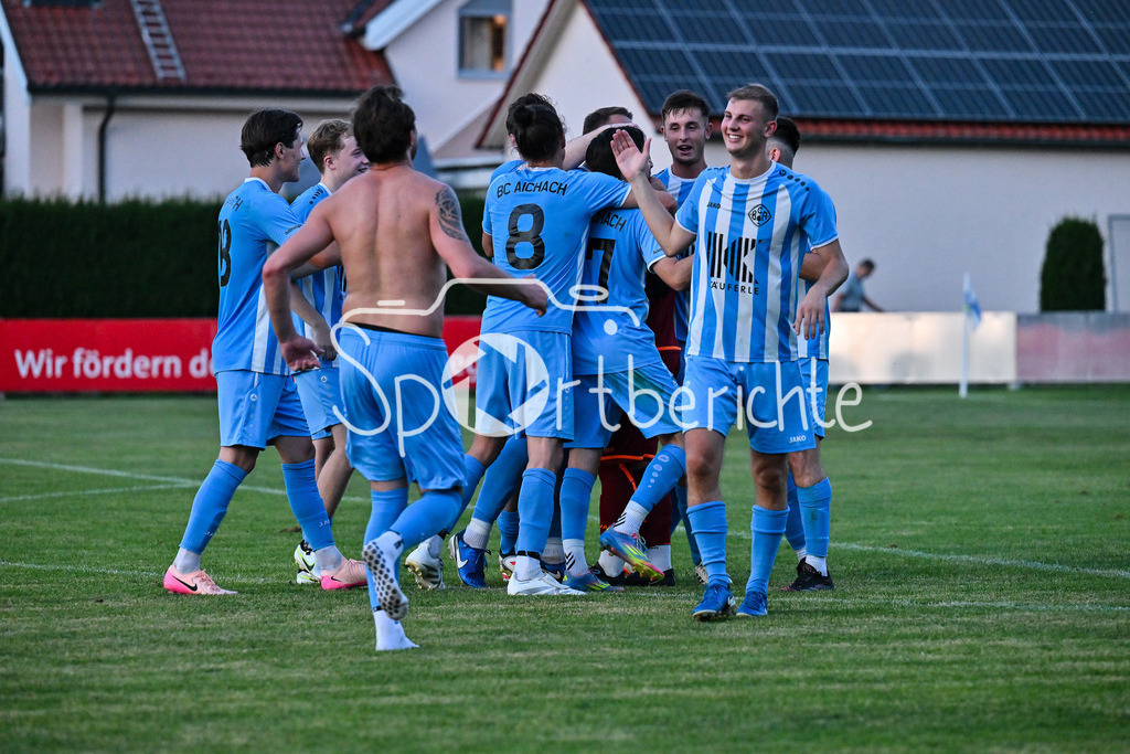 BC Aichach - VfR Neuburg | Jubel nach Sieg im Elfmeterschiessen