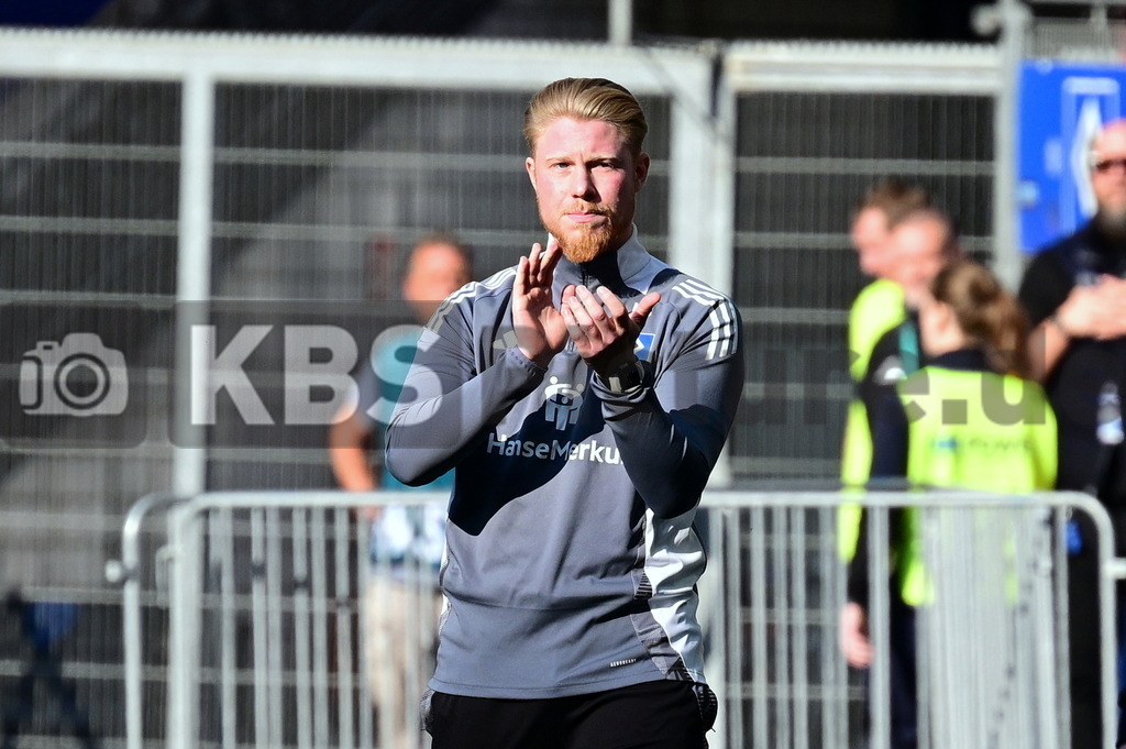 KBS Picture_HSV-Bremen_Frauen_029 | Bolz Marwin Trainer (HSV Frauen) ,Sportplatz :  Volksparkstadion, - Realisiert mit Pictrs.com