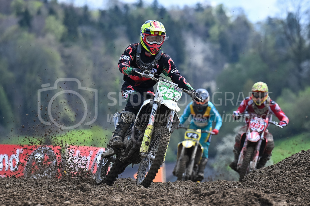 Motocross Schlatt bei Winterthur - 29. April 2023 | #252 Bischof Pascal aus Zuerich (CH) auf Husqvarna in der Kategorie MX2 / TL am Motocross Schlatt bei Winterthur, 29. April 2023.
Instagram: @mx_schlatt | @mc_wila | @sam_schweiz
Bild: Sportfotografie Markus Aeschimann | www.markus-aeschimann.ch - Realisiert mit Pictrs.com