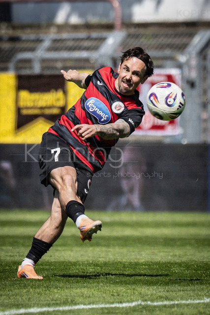 German 3rd Division, Viktoria Koeln vs. Energie Cottbus, 26.04.2026 | KOELN, GERMANY - APRIL 26, 2026:  Simon Handle (FC Viktoria Koeln, 7) with a shoot on the goal during the 3rd division match on gameday 35 between Viktoria Koeln vs. Energie Cottbus at the Sportpark Hoehenberg on April 26, 2026 in Koeln, Germany. DFL REGULATIONS PROHIBIT ANY USE OF PHOTOGRAPHS AS IMAGE SEQUENCES AND/OR QUASI-VIDEO.