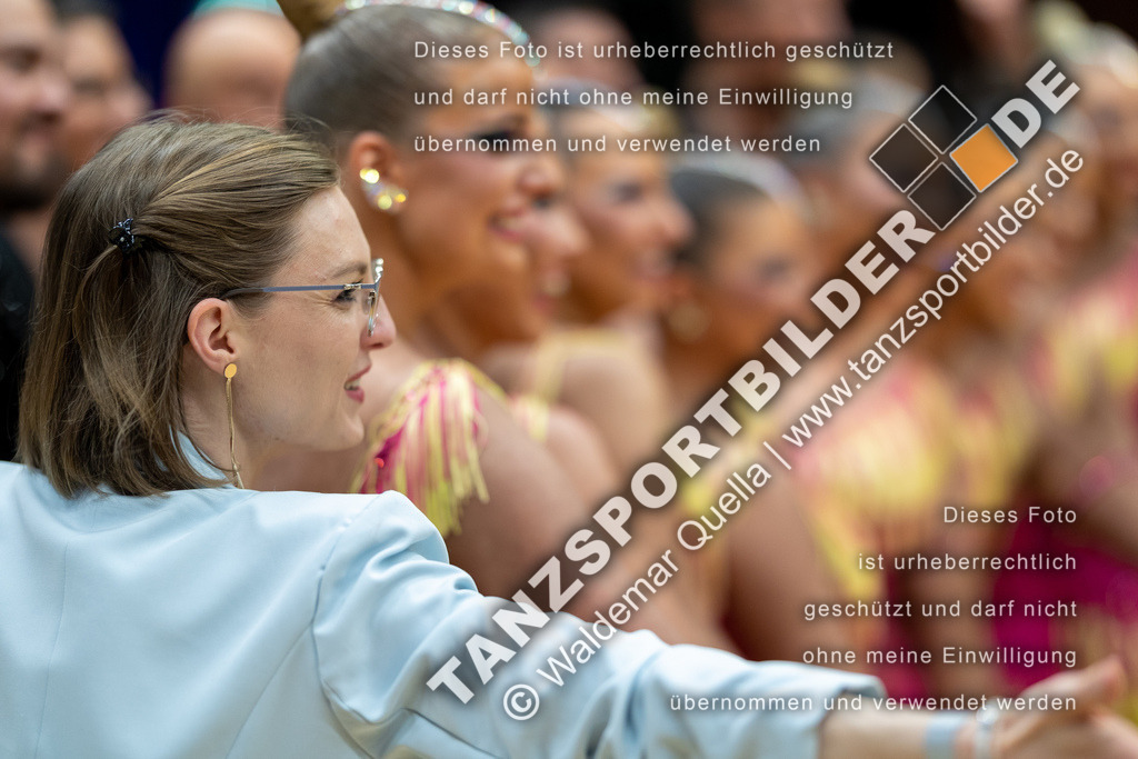 20230415-13320 | Hier finden Sie Tanz Bilder vom Latein und Standard Formationen tanzen. Sportbilder vom Tanzsport. Schöne Fotos und von Weltmeisterschaft, Europameisterschaft, Bundesliga, Regionalliga, Oberliga und Landesliga sowie von GOC Stuttgart, DanceComp, WM Bremen