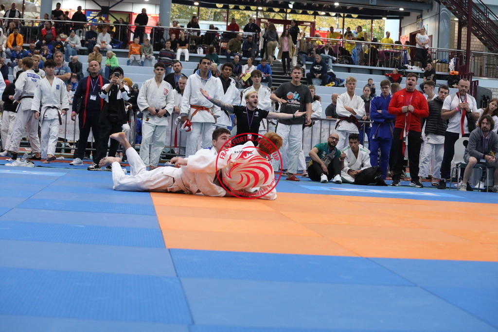 1J7A2878 | Fotos vom Adler Cup - Pictures from Adler Cup

Hier findet Ihr alle Eindrücke und großen Momente der Adler Cup Wochenenden. Here you will find all impressions and great moments of the Adler Cup weekends. - Realisiert mit Pictrs.com