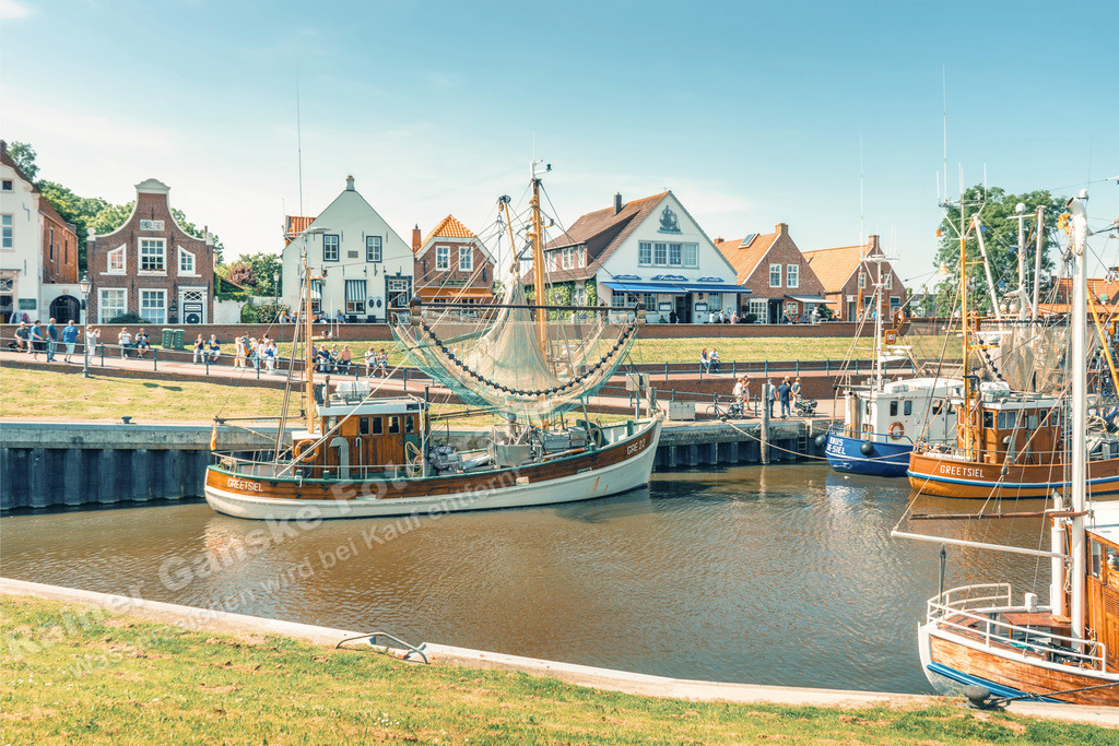 008 Greetsiel - 01-06-2019 -R Ganske | Onlineshop mit Bildern von Stränden, Häfen und Meer. Leinwände, Poster, Kalender und andere Materialien erhältlich. Kommerzielle Lizenzen möglich.  - Realisiert mit Pictrs.com