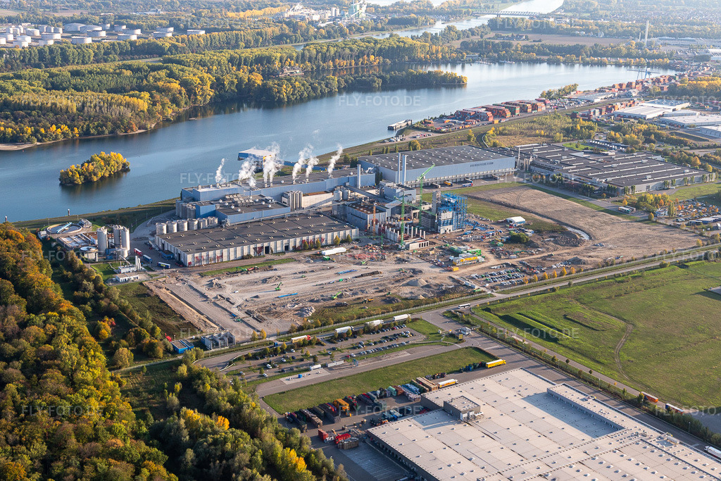 Luftbild: Neubau des Gas- Wasserstoff- Kraftwerks der Papierfabrik Palm GmbH & Co. KG im Ortsteil Industriegebiet Wörth-Oberwald. in Wörth am Rhein im Bundesland Rheinland-Pfalz in Deutschland. Foto: IMG_123354.jpg vom 19.10.2020 durch Werner Riehm/FLY-FOTO.de