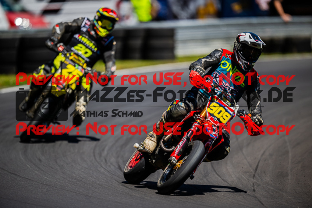 MaZZes_FotoMatrix_220702_8097 | S2