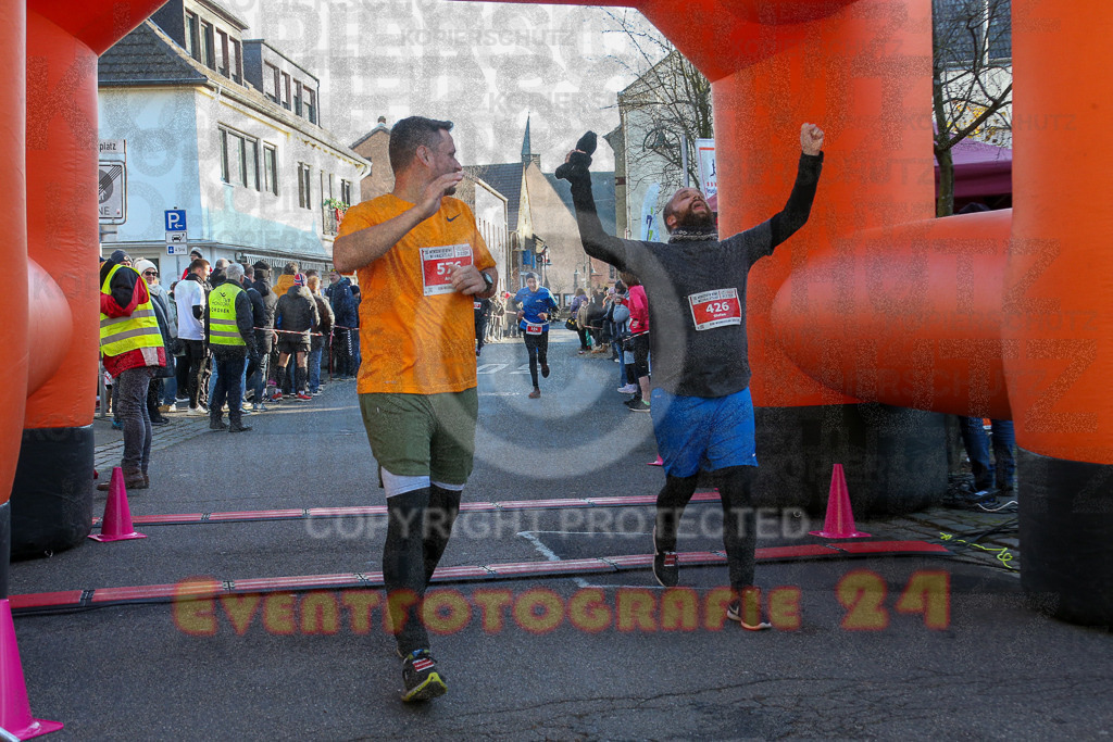 241201_1235_EX1_2767 | Sportfotografie im Rhein-Sieg Kreis, Köln, Bonn, NRW, Rheinland Pfalz, Hessen, etc. Unser Tätigkeitsfeld umfasst den Laufsport vom Volkslauf über den Marathon, Duathlon, Triathon bis zum Ultralauf wie Kölnpfad Ultra oder Schindertrail.