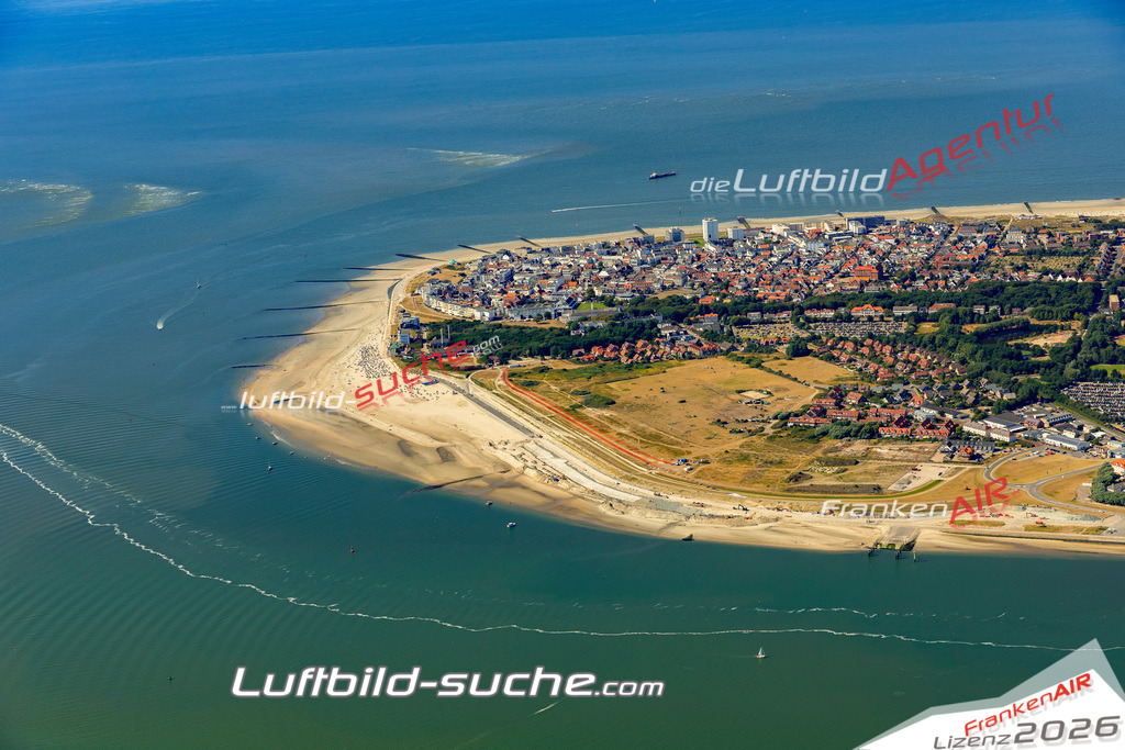 Aktuelles Luftbild von  Norderney - Die Luftaufnahme wurde 2022 mittels UL-Flugzeug erstellt ( keine Drohne ) - hochauflösende Kamera-Systeme von  Canon -Beste Qualität - Für grossformatige Ausdrucke geeignet. Die Geschenkidee !