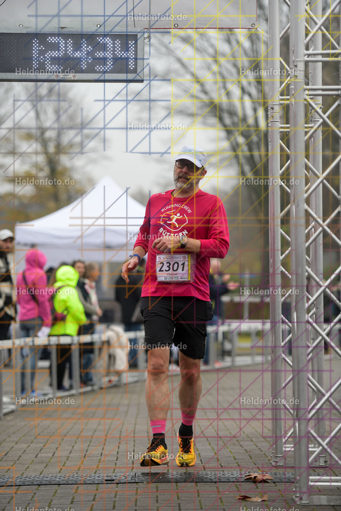 Neusser Erftlauf 2025  | 15km Neusser Erftlauf 2025 Foto: Heldenfoto.de