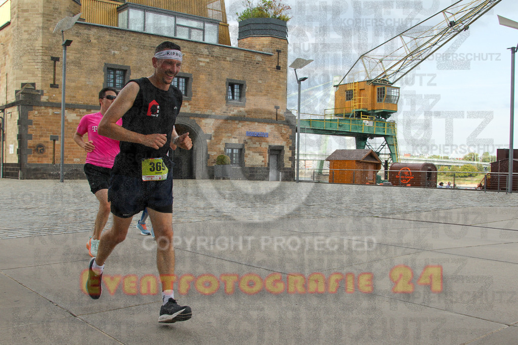 250920_1523_EV4_8666 | Sportfotografie im Rhein-Sieg Kreis, Köln, Bonn, NRW, Rheinland Pfalz, Hessen, etc. Unser Tätigkeitsfeld umfasst den Laufsport vom Volkslauf über den Marathon, Duathlon, Triathon bis zum Ultralauf wie Kölnpfad Ultra oder Schindertrail.