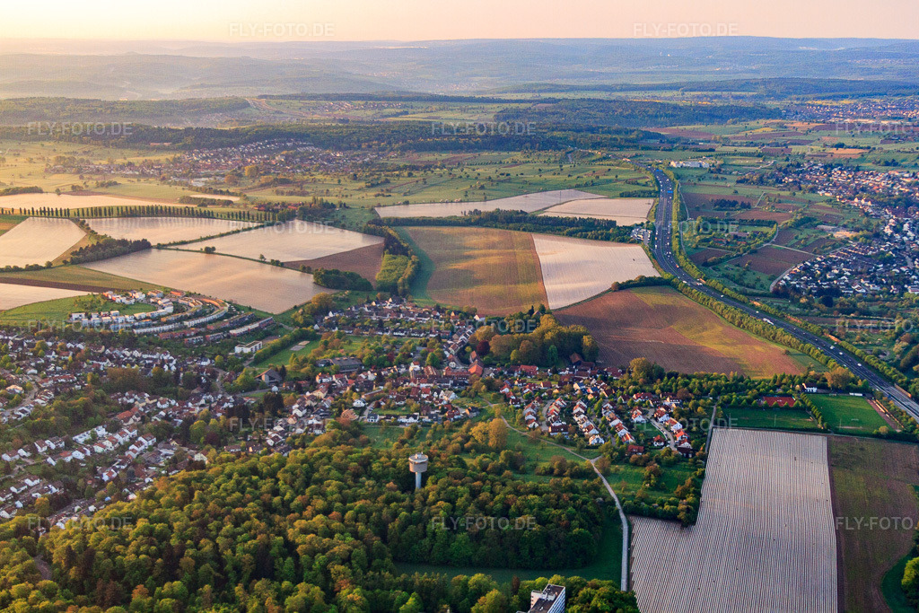 Luftbild: Ortsansicht von Nordwesten im Ortsteil Hohenwettersbach in Karlsruhe im Bundesland Baden-Württemberg in Deutschland. Foto: IMG_56901.jpg vom 08.05.2013 durch Werner Riehm/FLY-FOTO.deAuflösung des Originals: 4752 x 3168 px